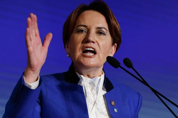 İYİ Partili isim MHP'ye geçti