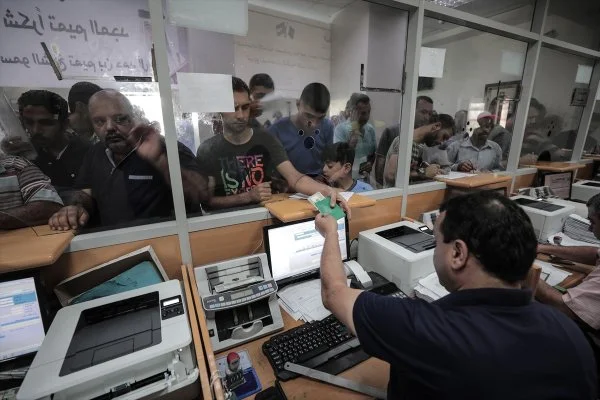 Katar'dan, Gazze'deki yoksul ailelere 100 bin dolar yardım