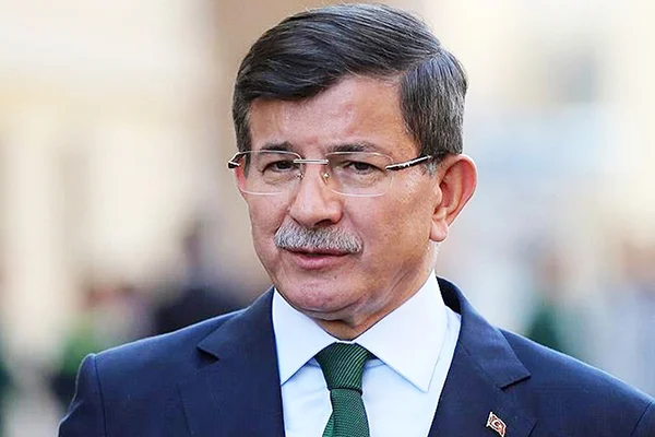 Kürt siyasetçi ve akademisyenler: Davutoğlu'nun, Kürtleri ikna etmesi daha zor!