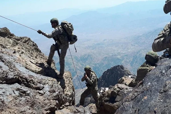 Kuzey Irak'ta çatışma: 3 şehit, 7 yaralı