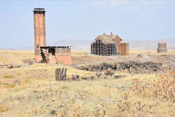 Medeniyetler Beşiği Ani'nin ziyaretçi sayısı artıyor