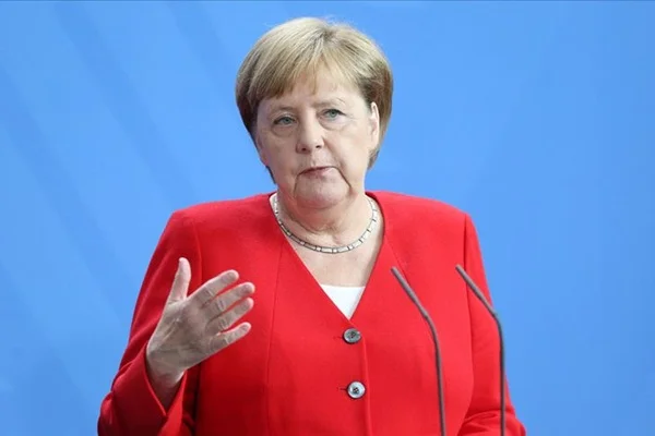 Merkel'den 'Hong Kong' açıklaması