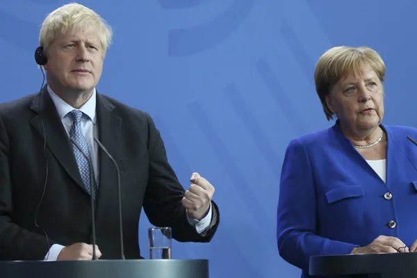 Merkel ve Johnson'dan ''Brexit'' görüşmesi