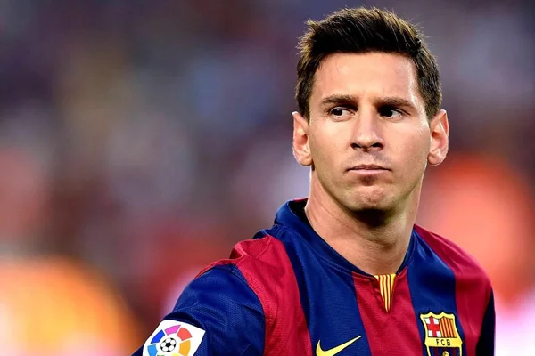 Messi'ye 3 ay futboldan men cezası verildi