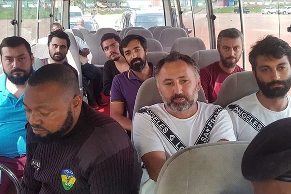 Nijerya'da serbest bırakılan Türk gemiciler büyükelçilikte