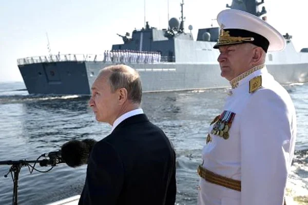 Putin'den Trump'a rest: ABD yaparsa Rusya da nükleer füze geliştirecek
