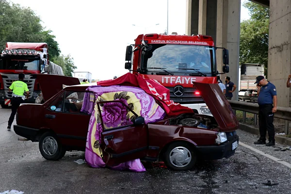 Samsun'da iki otomobil çarpıştı: 1 ölü, 1 yaralı