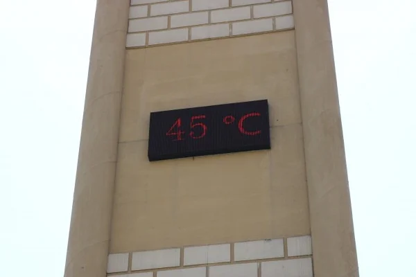 Termometreler 45 dereceyi gördü