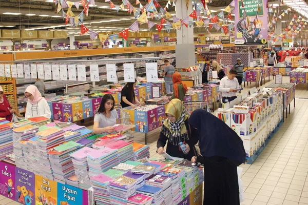 Ticaret Bakanı'ndan velilere okul alışverişi uyarısı