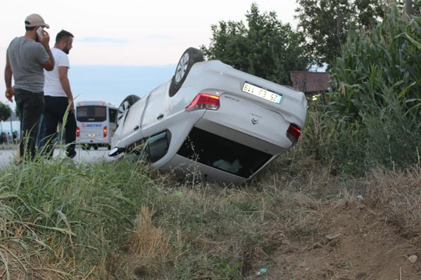 Tokat'ta otomobil devrildi: 4 yaralı