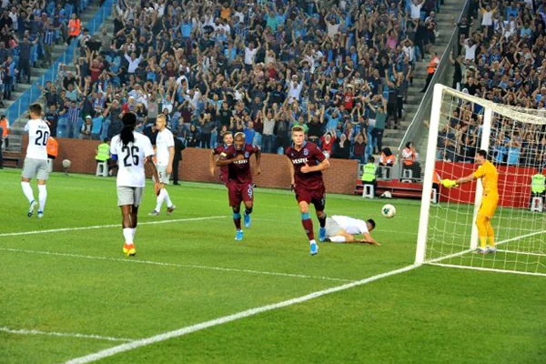 Trabzonspor'un başarısı Karadeniz yerel basınında: Tarihî, Trabzon yazar!