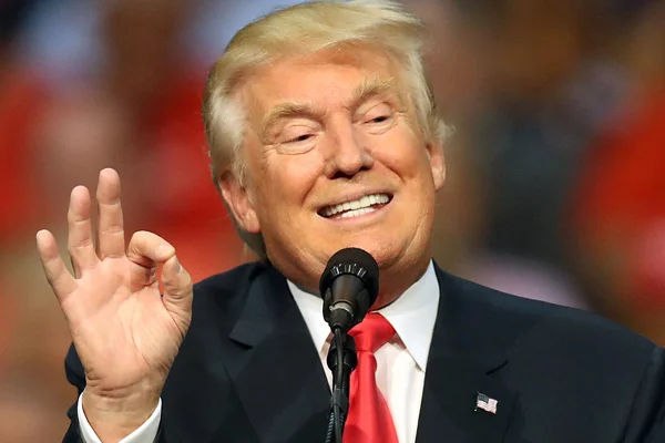 Trump, kendisini ''seçilmiş kişi'' ilan etti