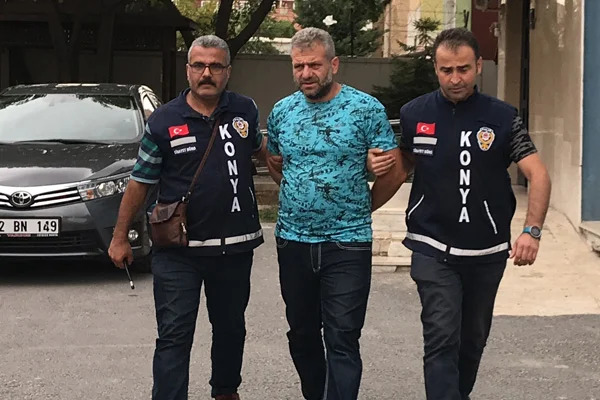 Uzaklaştırma kararı verilen koca, eşini öldürdü