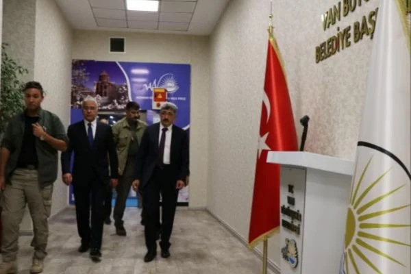 Van'ın yeni Belediye Başkanı Bilmez'den ilk açıklama
