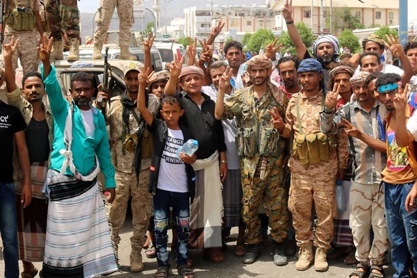 Yemen'de Aden'i ele geçiren BAE destekli güçlerden Riyad'a çağrı