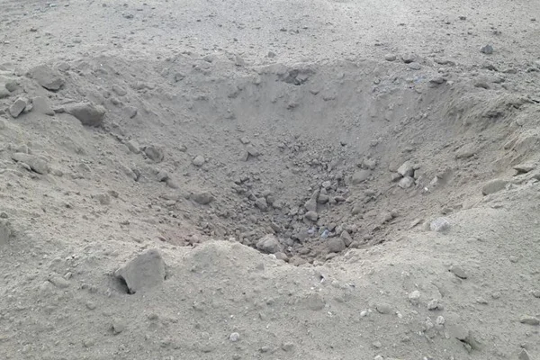 Yola döşenen patlayıcı infilak etti: 2 yaralı
