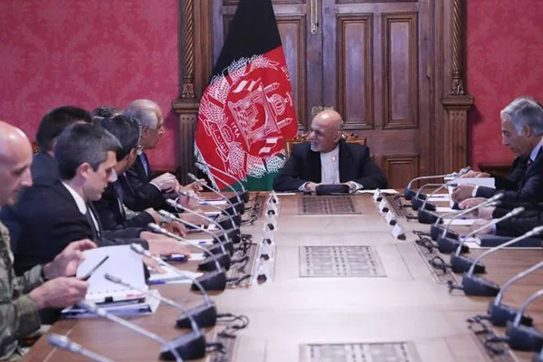 Afganistan Cumhurbaşkanı Gani ABD Temsilcisi Halilzad'la görüştü