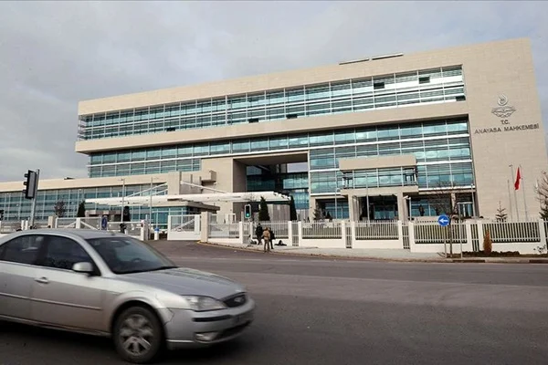 AYM'den 'Bank Asya' kararı