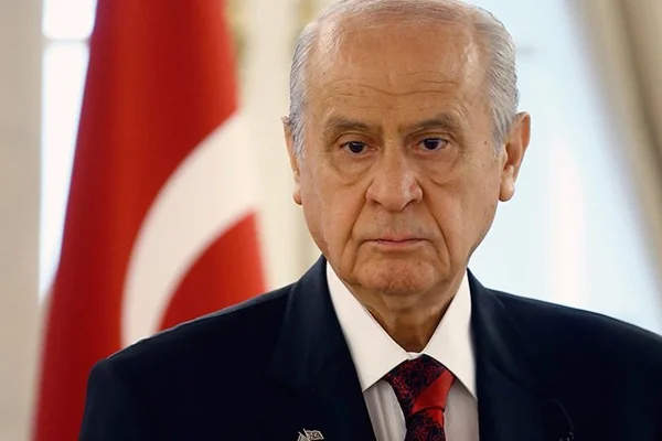 Bahçeli'den Bülent Arınç'a tepki: Kozmik Oda'ya FETÖ'yü sokan kimdir?