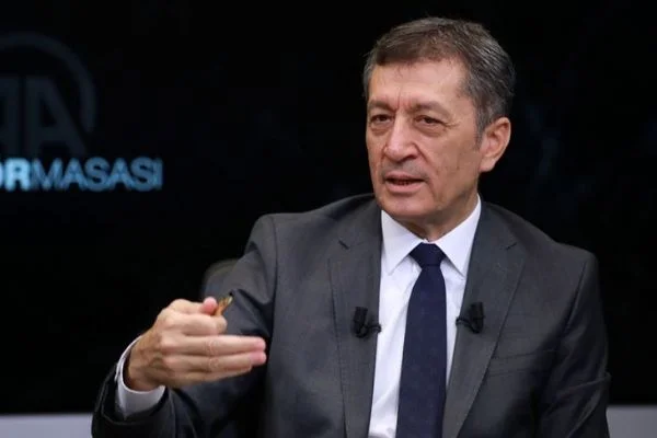 Bakan Selçuk'tan velilere 'not baskısı yapmayın' uyarısı