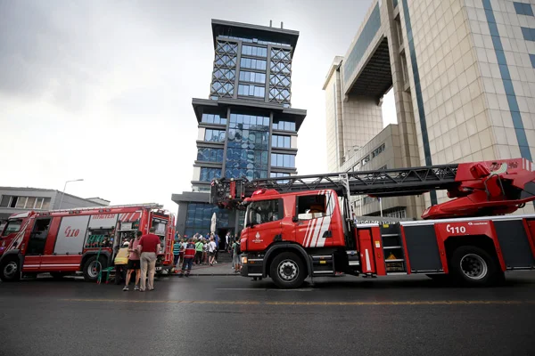 Bayrampaşa'da otel yangını