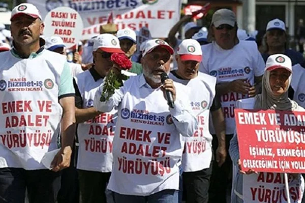 Binlerce HAK-İŞ'li İBB önünde toplanıyor