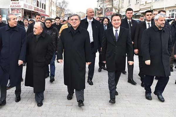 Fehmi Koru, Babacan'ın partisi için tarih verip yer alacak isimleri açıkladı!