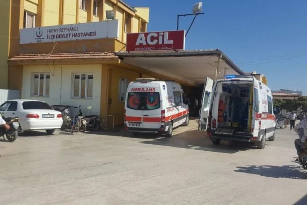 Hatay'da göçmenleri taşıyan kamyonet devrildi: 6 ölü, 27 yaralı