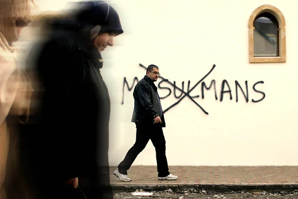 Hollanda'da Müslümanların yüzde 91'i İslamofobik saldırıya maruz kaldı