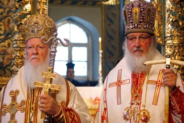 İstanbul ve Moskova Patrikhaneleri arasındaki gerilim zirvede