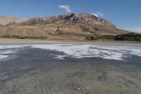 Kellah Gölü kurudu