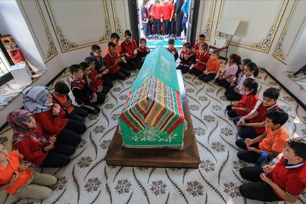 'Kuruluşun beşiği'nde ilk ders: Hayme Ana