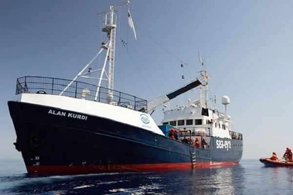 Malta'nın izin vermediği Alan Kurdi yardım gemisinde, intiharlar başladı!