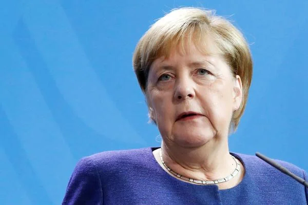 Merkel: İran ile nükleer anlaşmasına geri dönülmeli