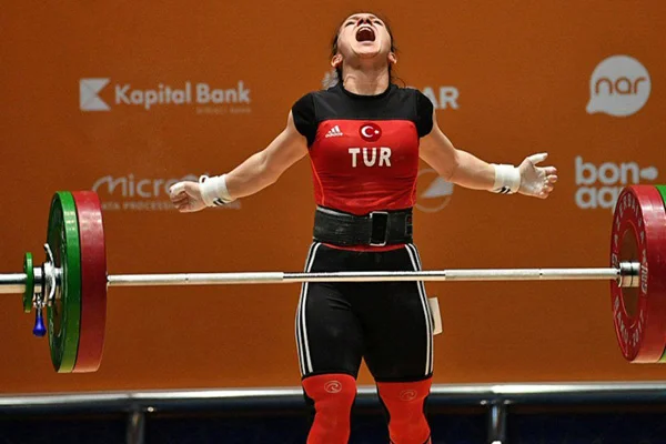 Milli halterci Şaziye Erdoğan, dünya şampiyonu oldu