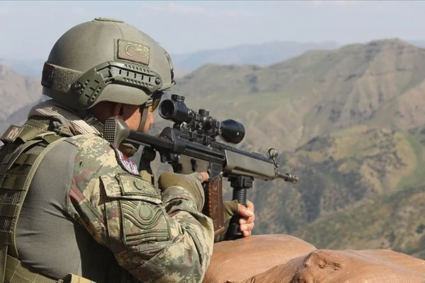 MİT ve TSK'dan PKK'nın sözde istihbarat yapılanmasına darbe