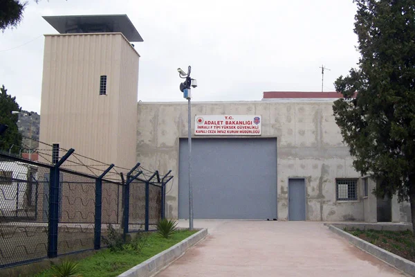 Öcalan'ın avukatlarından İmralı başvurusu