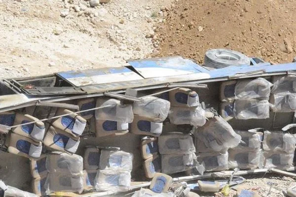 Pakistan'da yolcu otobüsü kaza yaptı: 26 ölü