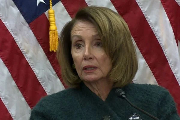 Pelosi, Suudiler için İran'a askeri müdahaleye karşı çıktı