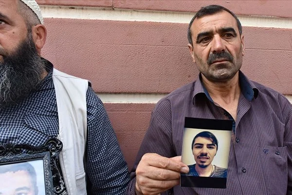 'PKK'yı lanetliyorum, çocuklarımızı bıraksın'