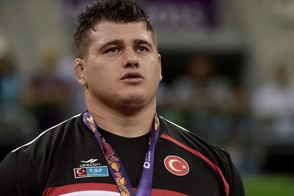 Rıza Kayaalp'in adı spor kompleksine verilecek