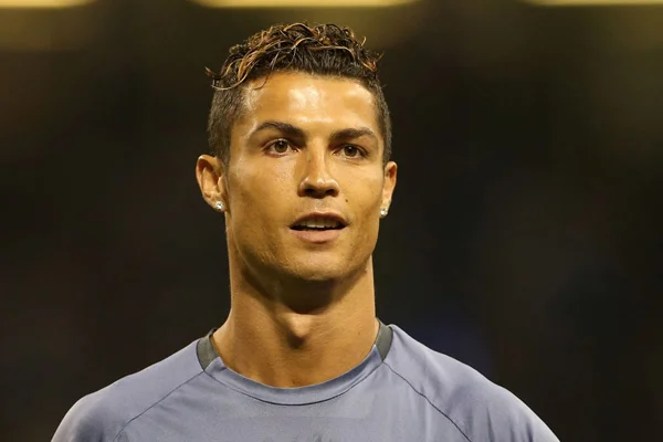 Ronaldo: Kariyerimin sonunda Messi'nin üstünde olmalıyım
