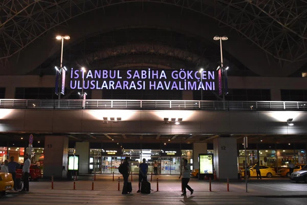 Sabiha Gökçen'i yaz tatilinde 10 milyon yolcu kullandı