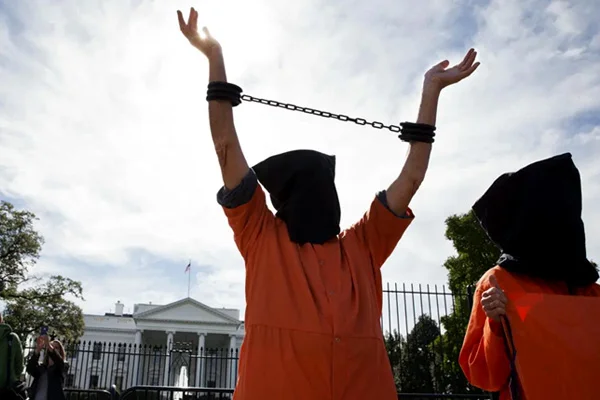 The New York Times: ABD, Guantanamo'da mahkum başına 13 milyon dolar harcıyor
