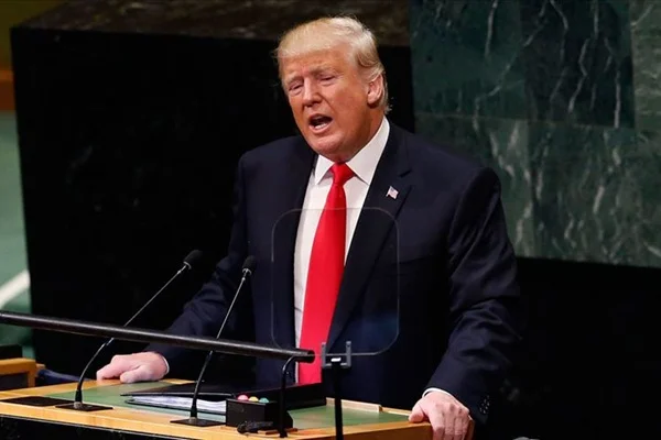 Trump'tan Demorkatlara 'azil' girişimi cevabı: Cadı avı çöplüğü