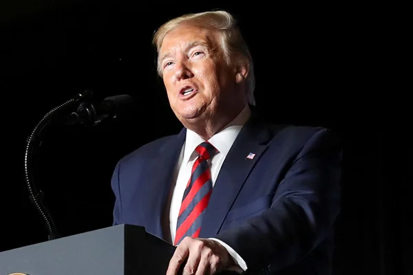 Trump'tan ''İran'a askeri müdahale'' açıklaması