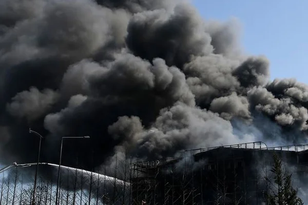 Tuzla'daki yangına ilişkin meteorolojiden 'gaz salınımı' açıklaması