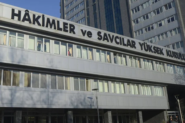 307 hakim ve savcının görev yeri değişti