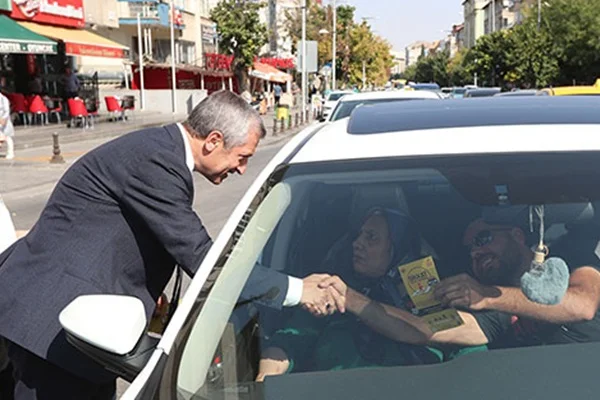 AK Partili başkan da nöbete indi