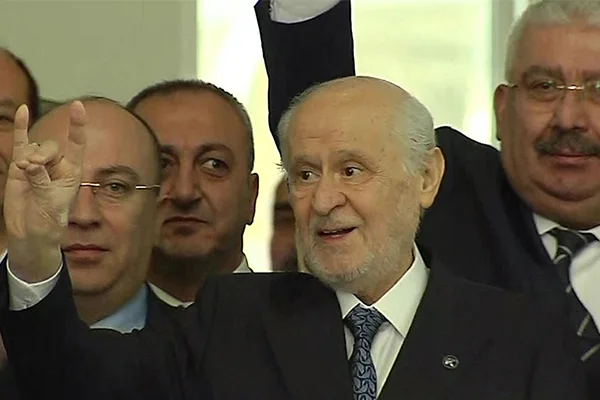 Bahçeli, 21 gün sonra mesaisine başladı